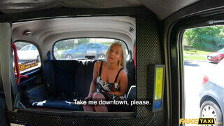 Fake Taxi - Emily Bright a taxiban kupakol
