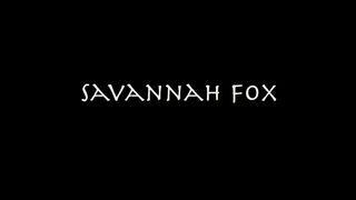 Savannah Fox kiveri a dárdát