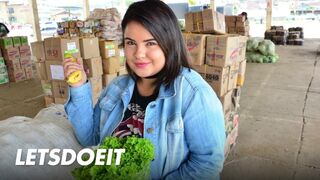 Pufóka latina milf cuncija mélyen megkefélve xiomarától