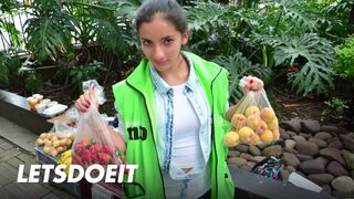 Spanyol milf mary gomez arcára spriccel a forró szeretkezés után
