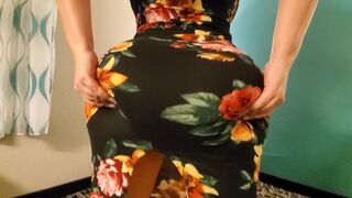 Crystal Lust bazinagy popós milf-et megdúgják egy szextől füstölgő hotelszobában