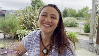 Idős milf veszi el a 40 éves szüzességem