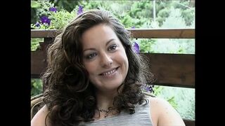 Három csinos olasz milf közös mélytorok cidázása Federica Zarrival